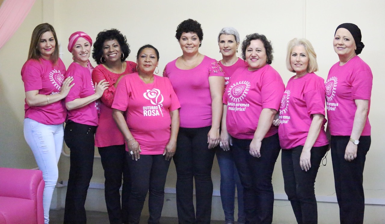 Outubro Rosa mobiliza mulheres de Imbituba sobre prevenção do câncer 