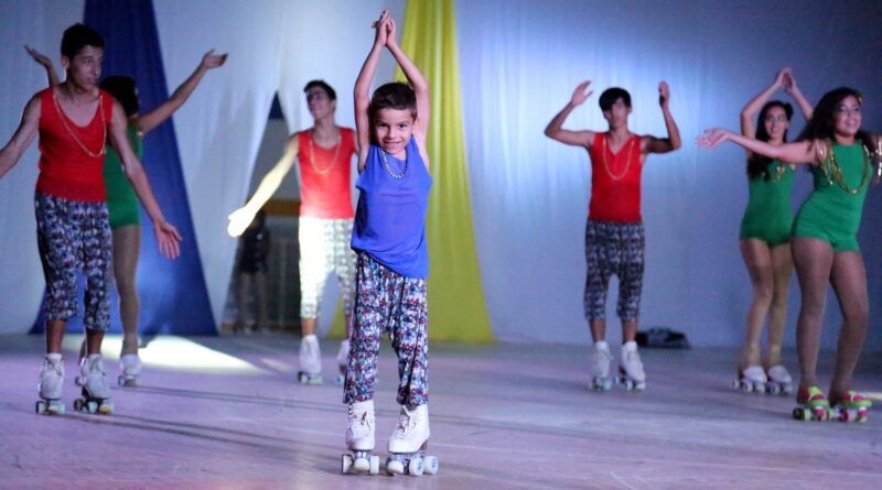 Evento reuniu 70 alunos para apresentar coreografias feitas durante o ano