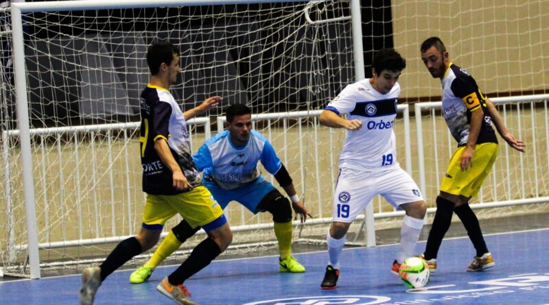 Imbituba conseguiu grande empate contra Tubarão no futsal