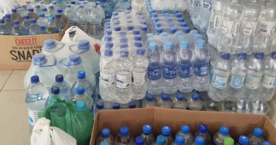 Dia da Solidariedade: campanha leva água, mantimentos e produtos de limpeza às vítimas das cheias no RS