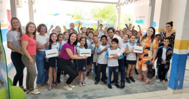 Educação entrega Tablets para a Rede Municipal de Ensino